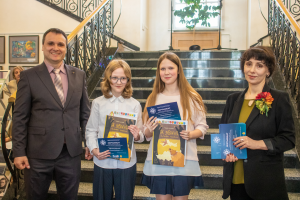 Узнагароджанне пераможцаў конкурсу “Янка Маўр: вандраванне па зорках”